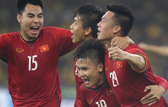 Bong Da Viet Nam Tro Lai Hang 98 The Gioi