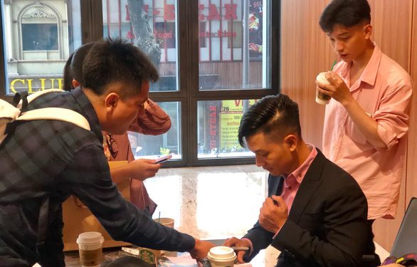 Duc Tuan Tung Album Tran Thien Thanh Mung Valentine Trang 1